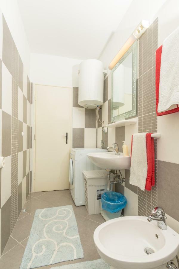 Apartments Karla ซริกเวนิซา ภายนอก รูปภาพ